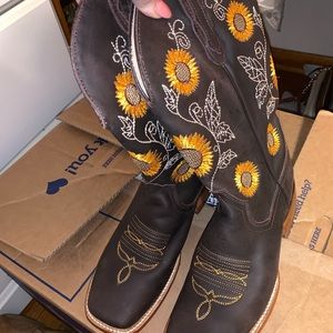 Sunflower Dark Brown boots Never Worn!